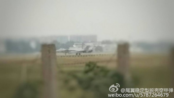 歼-20或歼-31对抗F-22 美媒:作战交换比达3:1