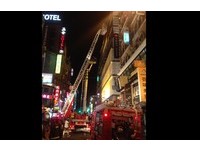 火警竄濃煙！萬華大樓緊鄰KTV...181人唱到一半被疏散