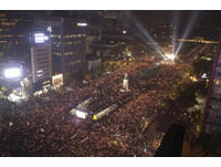 1600萬人燭光「倒朴」134天！首爾市爭取諾貝爾和平獎