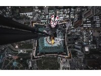 「蜘蛛人」單手攀附85大樓？　「天台自拍」流行到台灣