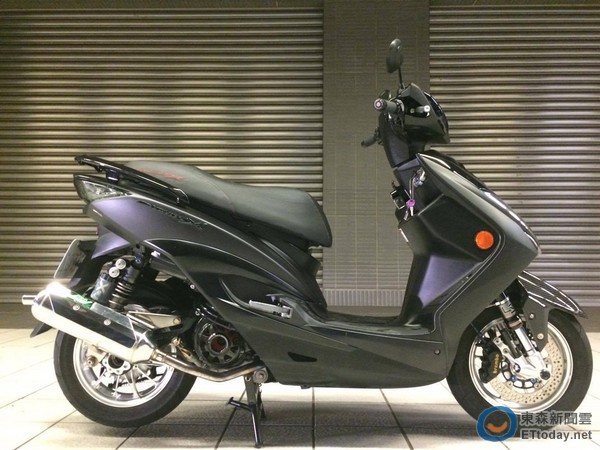 衰!机车高铁站失窃还碰上待退警 他怒:画面都没