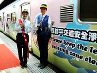 台鐵阿福號化身「卡通彩繪列車」　上路宣導平交道安全