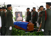 菲國前「獨裁總統」貪汙3千億台幣！　罵聲中下葬英雄墓