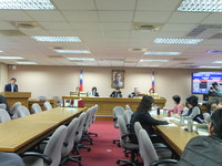 立院「同婚」公聽會登場 正、反兩方齊聚激烈口水戰