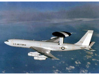 20公里外劃根火柴都能看清 空警-2000比美E-3C領先一代