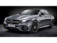 超大馬力猛獸 E63 S輕鬆開上時速250!