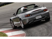 庫存8年跑車「出清」身價翻倍 買到等於賺到?