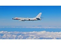 解放軍11空軍大校晉升少將 馬曉天頒發命令狀