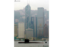 039潛艇現身維多利亞港 12年前舊照再曝光展示肌肉?