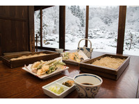 手工蕎麥麵配無敵雪景！隱身山形山中的日式百年老屋