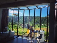 宜蘭極夯玻璃屋民宿　「透明吊椅」搭落地窗超好拍！