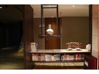 8米高書牆藏數千本書！宜蘭首間「圖書館旅館」開幕
