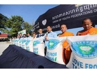 柬埔寨10月大雨缺糧　慈濟發放大米助3000戶家庭