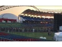 跨年開場...台中洲際棒球場「萬人湧入」　夕陽相伴等到數