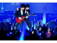 臥床12年媽離世！　五月天怪獸忍喪母痛完成9場演唱會