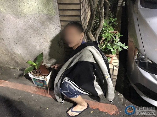 女高中生侧历史等背包被抢公车得手300元全买有毒虫高中吗图片