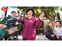 今周刊/「一碗烏龍麵」她年捐300萬溫暖街友