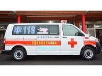 桃園市安安佛堂觀音寺　捐贈救護車
