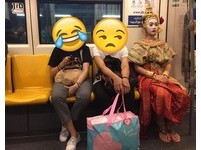 深夜穿泰國傳統服飾搭BTS　「白臉艷唇女」嚇慘乘客！