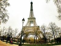 花都巴黎有23％男性嗨玩過「多P性愛趴」：只為放鬆！