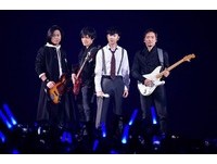 JJ唱一半…五月天竟驚喜出現！「一夜限定」組合掀高潮
