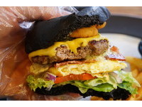 新北汐止平價「黑漢堡」　還有古巴三明治！