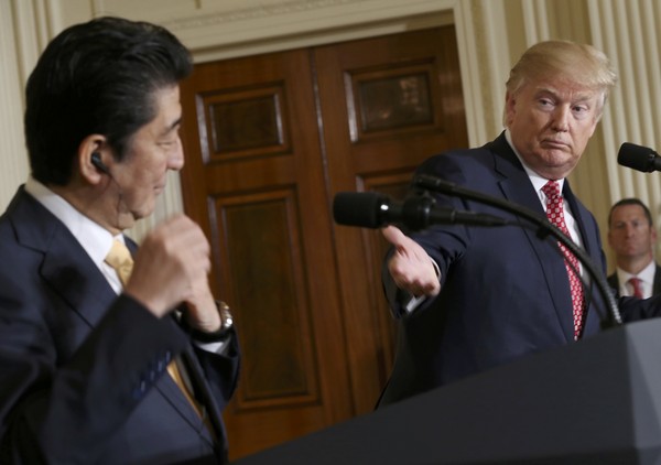 安倍与川普会面 确认《美日安保条约》适用钓鱼台!