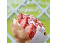 「世界第二好吃冰淇淋菠蘿麵包」信義店推草莓起士口味