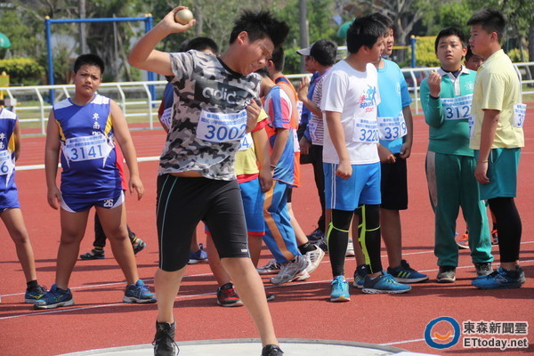 台东中小学联合运动闭幕3项3人破大纪录高中成绩登记表毕业生图片