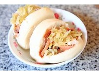 台南永樂市場傳統刈包　免費附鮮肉清湯！