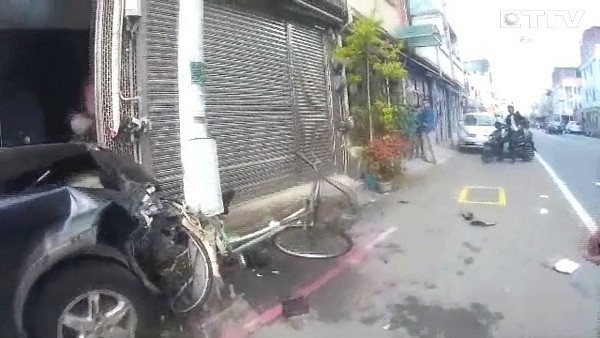 撂人爆头高二生!国二屁孩还无照把人撞昏迷…