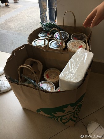 鄭爽請粉絲喝星巴剋！　片場「護粉暖舉」曝光被贊爆