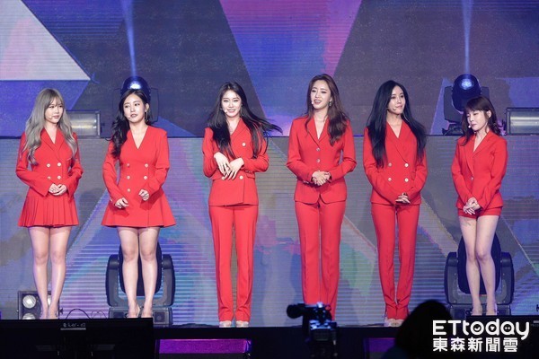 t-ara 6人最后合体「粉丝不想她们走」 芝妍爆泪哭花妆