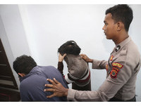 印尼同志公開鞭刑85下　痛到表情扭曲台下歡呼卻是不斷