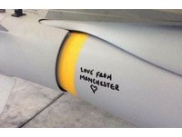 英國空軍轟炸IS　飛彈嘲諷寫著「來自曼徹斯特的愛」