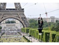 日限100人！巴黎艾菲爾鐵塔推「免費滑索體驗」