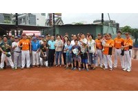 第1屆台灣杰士盃慢壘聯誼賽　親子活動與家扶兒同樂