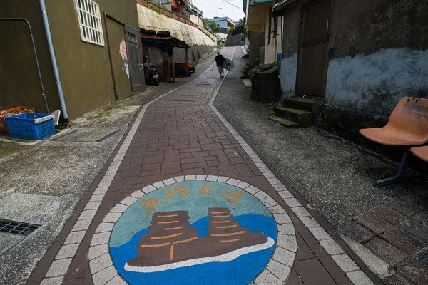 金山蹦火重傳無logo照片。（圖／記者徐文彬攝）