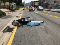 快訊／新莊公車與機車擦撞　雙載騎士腦漿外溢1死1傷！