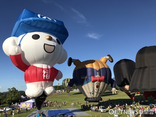 全聯實業公司加入台灣國際熱氣球嘉年華活動贊助行列，這是台灣第一顆企業吉祥物造型球，首次於台灣熱氣球最高殿堂亮相。（圖／台東縣政府提供）
