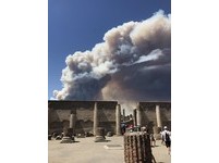 義大利維蘇威火山爆發前兆？　濃煙滿佈龐貝城