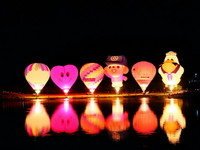 「熱氣球光雕音樂會」開拔池上　大坡池水岸彩球倒影成趣