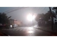 暴雨+落雷！台南安南區變電箱爆炸　5533戶停電30分鐘