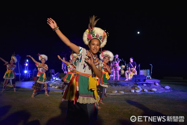 東管處今年辦理第二屆的「月光•海音樂會」活動最後兩場次以「漫遊之歌」為主題,為大家帶來不同的世界音樂與舞蹈表演。(圖／東管處提供）