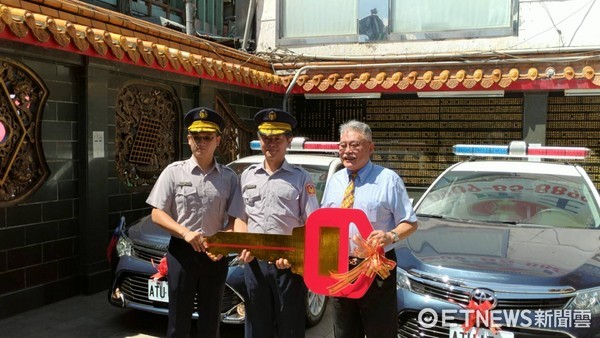 ▲▼湧蓮寺捐贈兩台新巡邏車給蘆洲警方。（圖／記者陳豐德翻攝）