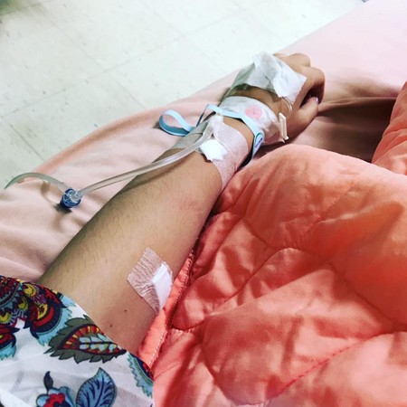 不过,宛宛儿在打针的过程中,因为护士找不到血管,一连挨了4针,为此忍