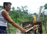 石油大國經濟崩壞…人民淪燒柴煮飯　委內瑞拉極缺瓦斯