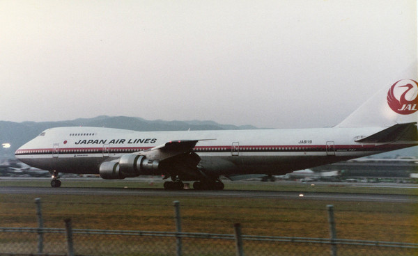 ▼「日本航空123号班机空难」事故飞机ja8119,1984年春摄於大阪国际