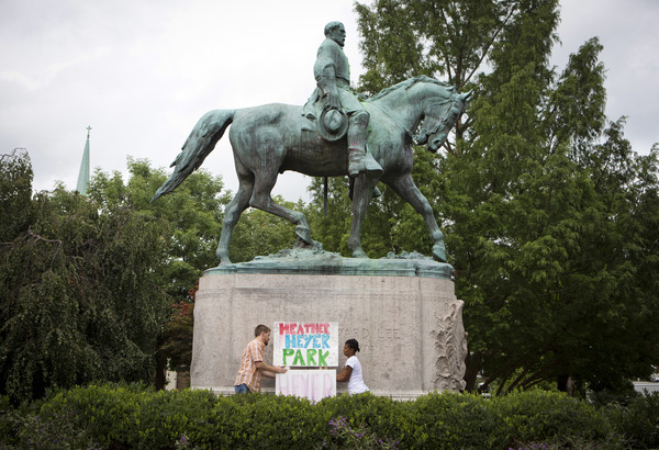 ▲▼引起爭議的李將軍（Robert E. Lee）雕像。（圖／美聯社）