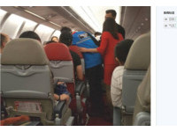 全亞航台北飛吉隆坡遇亂流　9歲童遭甩出座位..共4人受傷